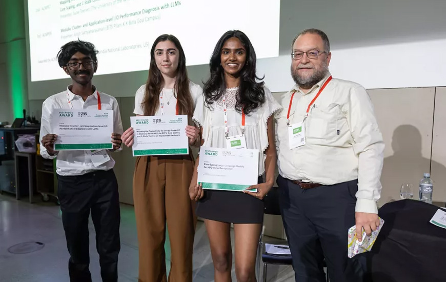 Suné Toerien (4th year Information Engineering), Vele Nefale (3rd year Information Engineering), Ntandoyenkosi Memela (2nd year Computer Science) and Mubeed Dewan (3rd year Computer Science) won Best Student Short Paper.